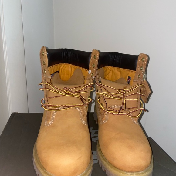Timberlands - Picture 3 of 6